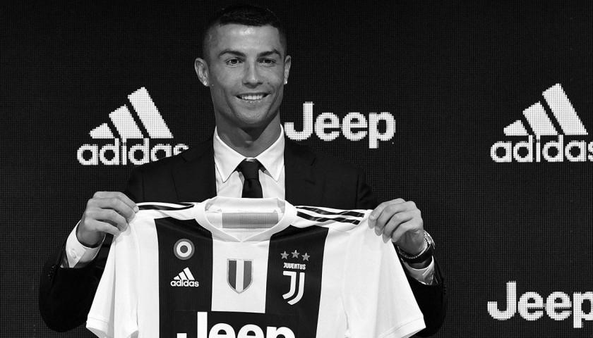 Cristiano Ronaldo Signs For Juventus image 1