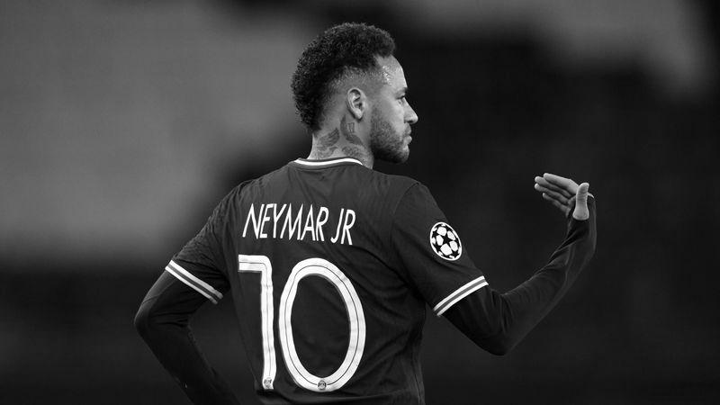 Who is Better Neymar Jr Or Robert Lewandowski? image 5