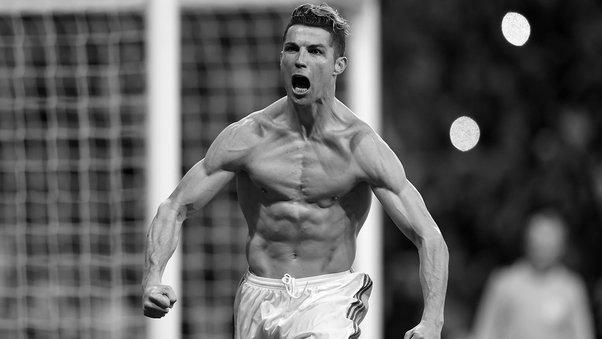 Does Cristiano Ronaldo Drink Or Smoke? photo 0