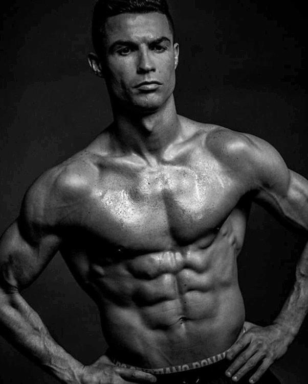 Does Cristiano Ronaldo Drink Or Smoke? photo 2