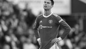 Cristiano Ronaldo Arrives at Manchester United Training Ground For Talks on Future image 0