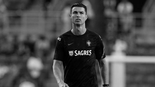 Cristiano Ronaldo Travels Back to Man Utd For Showdown Talks With Erik ten Hag image 3